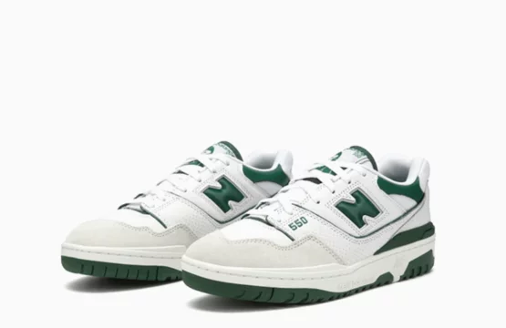 حذاء New Balance 550 أبيض أخضر
