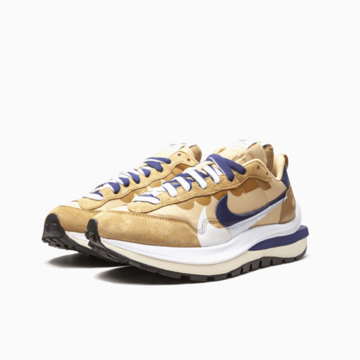 Nike Vaporwaffle Sacai Tan