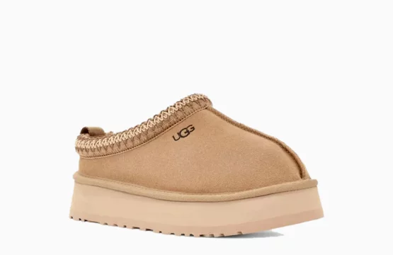 Yellow UGG Tazz slippers UGG Tazz platform Cozy UGG footwear Women’s UGG shoes Jordan Warm tone UGG sneakers