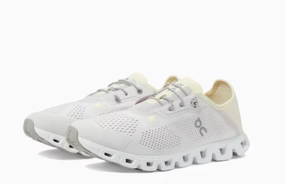 On Running Cloud 5 Coast Purple