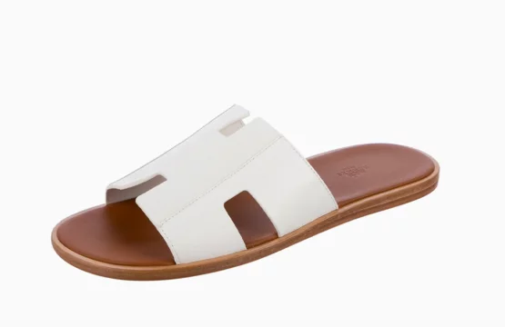Hermes Chypre Sandal Black

Hermes Izmir Sandal Black Brown

Hermes Electric Black Sandals