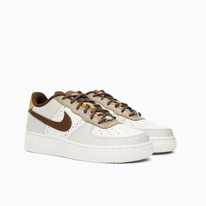 Nike Air Force 1 Jordan
Air Force 1 brown and white sneakers
Nike AF1 LV8 men shoes
Lifestyle Nike sneakers