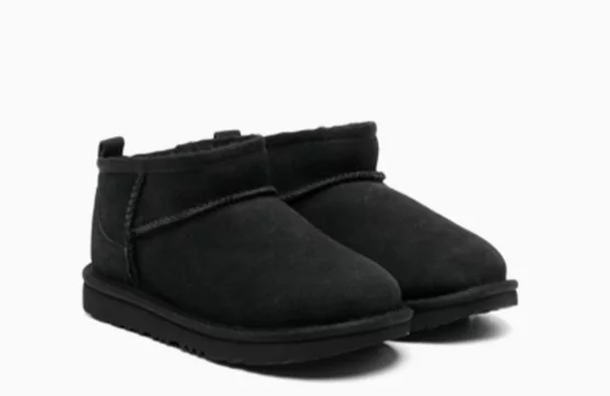 UGG Ultra Mini Jordan

UGG black suede boots

UGG women’s ankle boots

Lifestyle UGG footwear

UGG short winter boots