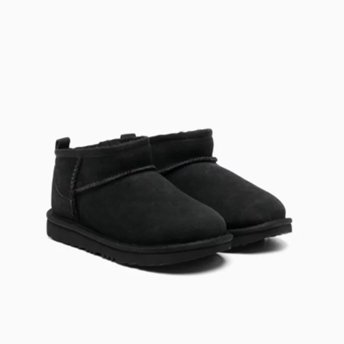 UGG Ultra Mini Jordan

UGG black suede boots

UGG women’s ankle boots

Lifestyle UGG footwear

UGG short winter boots