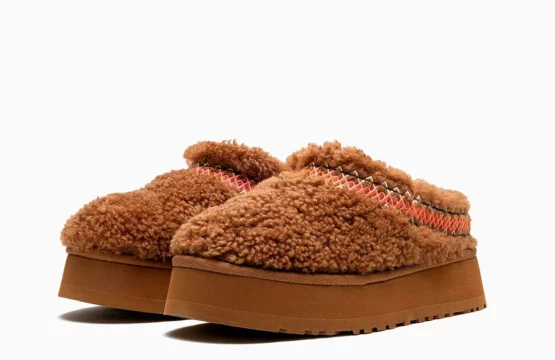 UGG Tazz Jordan UGG heritage slippers UGG platform suede shoes UGG braid detail slippers Lifestyle UGG women’s footwear