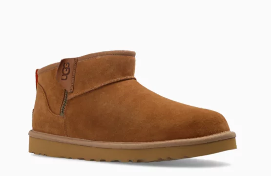 UGG Ultra Mini Zip Jordan

UGG snow-resistant boots

UGG Brown women’s boots

UGG winter platform