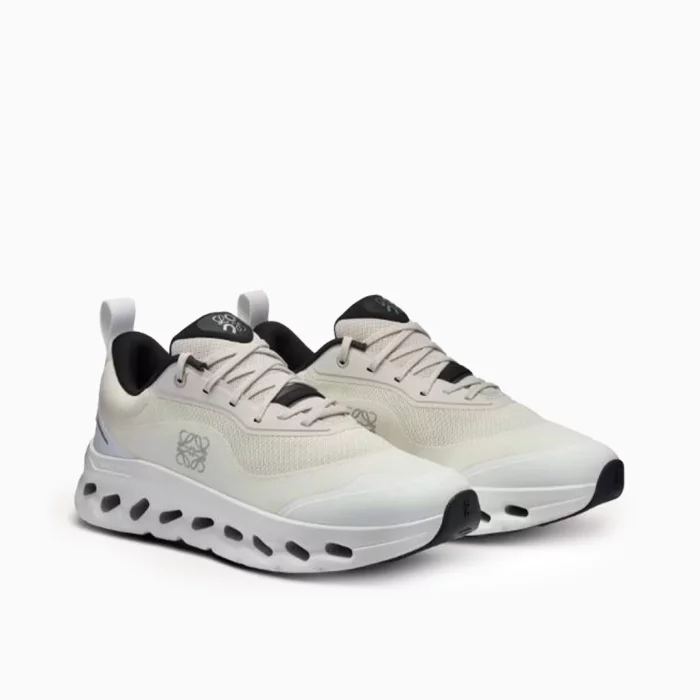 On Running women Jordan On Cloudtilt white ivory sneakers On women lifestyle trainers On lightweight comfort shoes Swiss engineered women’s footwear