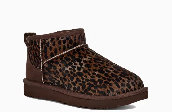 UGG Ultra Mini Jordan

UGG blue suede boots

UGG women’s classic

Lifestyle UGG boots

UGG winter footwear