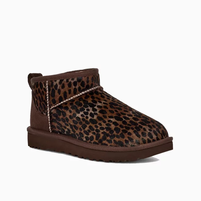 UGG Ultra Mini Jordan

UGG blue suede boots

UGG women’s classic

Lifestyle UGG boots

UGG winter footwear