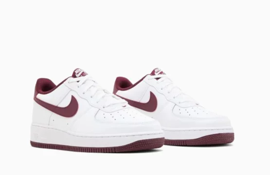 Nike Air Force 1 Jordan

Air Force 1 Team Red sneakers

Nike AF1 white red shoes