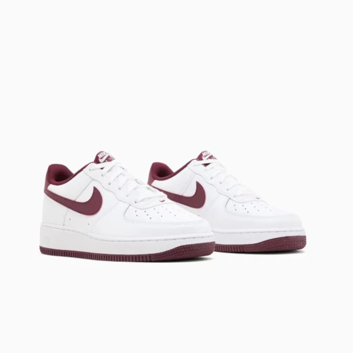 Nike Air Force 1 Jordan
Air Force 1 Team Red sneakers
Nike AF1 white red shoes