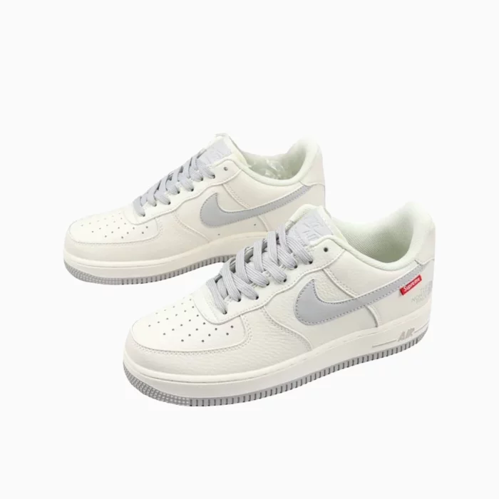 Nike Air Force 1 Supreme The North Face Jordan

Supreme The North Face AF1 collaboration

Nike Supreme TNF sneakers

Lifestyle Nike sneakers