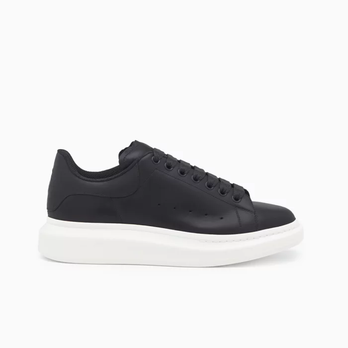 Alexander McQueen Black Sneakers
McQueen Oversized Sneakers
Designer Black Chunky Sneakers
Alexander McQueen Leather Shoes
Luxury Streetwear Sneakers