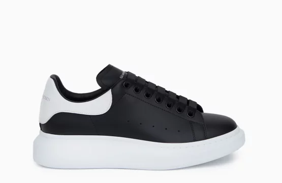 Alexander McQueen Black Sneakers McQueen Oversized Sneakers Designer Black Chunky Sneakers Alexander McQueen Leather Shoes Luxury Streetwear Sneakers