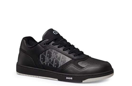 Dior B27 Smooth Calfskin Black Suede and Black sneakers feature a premium mix of smooth leather and suede with a clean lace-up design and a comfortable rubber sole. Finished in an all-black colorway, they deliver timeless luxury with authentic Dior craftsmanship.