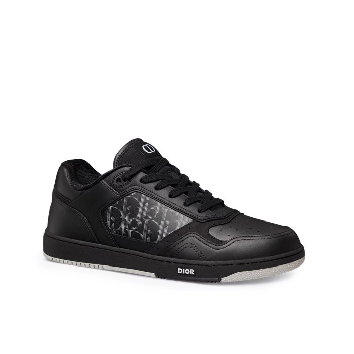 Dior B27 Smooth Calfskin Black Suede and Black sneakers feature a premium mix of smooth leather and suede with a clean lace-up design and a comfortable rubber sole. Finished in an all-black colorway, they deliver timeless luxury with authentic Dior craftsmanship.