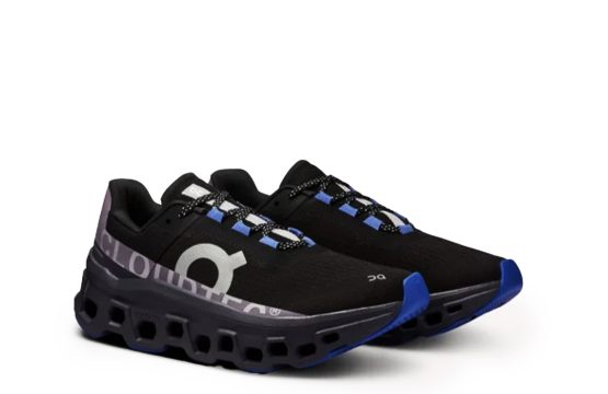 On Cloudmonster
On Running Black Blue Shoes
Cloudm