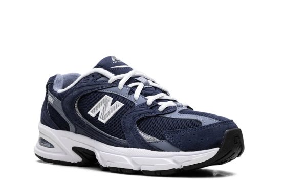 Classic navy tone with modern comfort

ABZORB cushioning for all-day wear

Breathable materials and premium feel