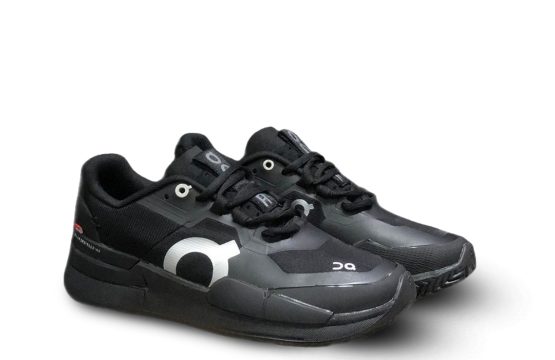 On Roger Pro 2 Black Jordan

On Running Roger Federer sneakers

On Running tennis shoes black

On Cloud Roger Pro 2 all-black edition