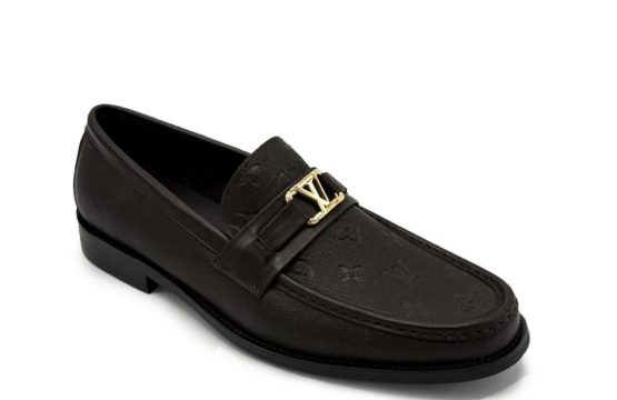 LV Major Loafers Brown
Louis Vuitton Brown Loafers
Designer Brown Leather Loafers
LV Men’s Loafers
Luxury Men’s Leather Shoes